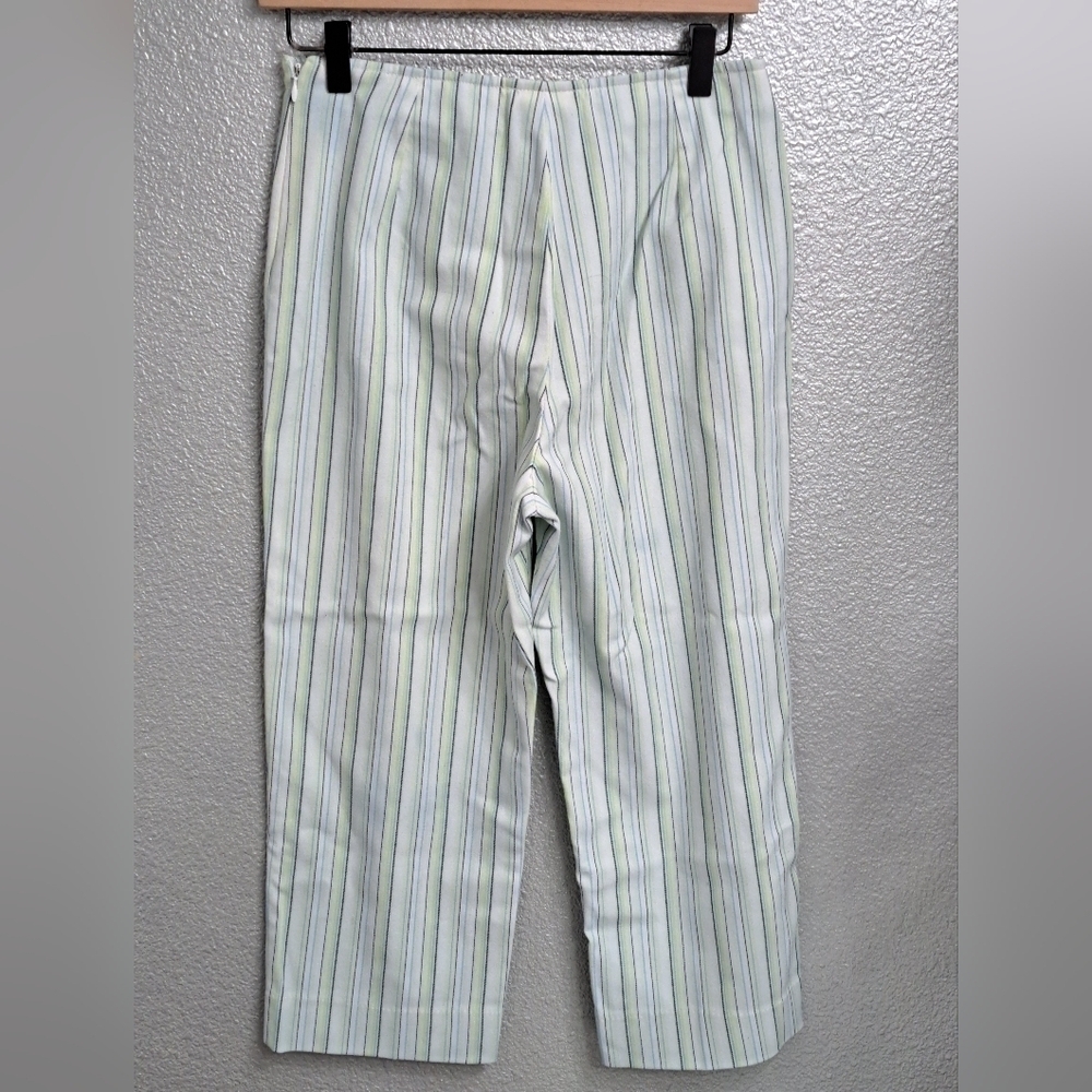St John Sport Multi Color Striped Cropped Pants    Size 4 - Picture 5 of 9